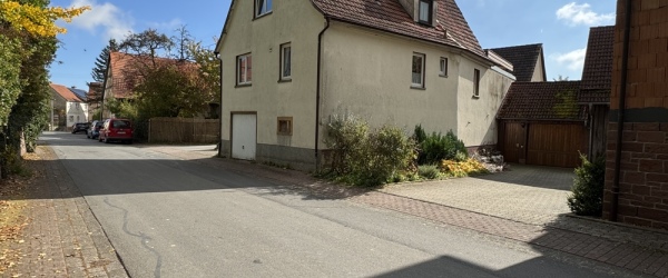 Geräumiges Wohnhaus in ruhiger Lage, mit Scheune, Garten und vielen Möglichkeiten zur Gestaltung in Schollbrunn | optimhome Immobilien Deutschland • Kaufen & Verkaufen Bild Geräumiges Wohnhaus in ruhiger Lage, mit Scheune, Garten und vielen Möglichkeiten zur Gestaltung in Schollbrunn