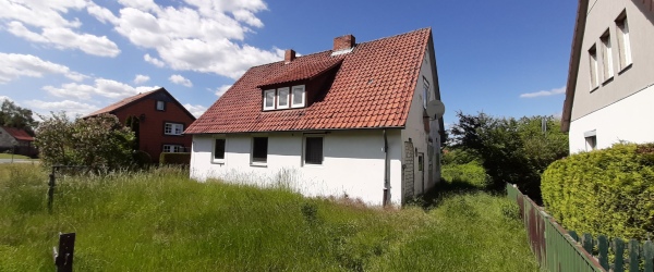 Einfamilienhaus am Ortsrand von Bornum sucht Handwerker in Bornum | optimhome Immobilien Deutschland • Kaufen & Verkaufen Bild Einfamilienhaus am Ortsrand von Bornum sucht Handwerker in Bornum