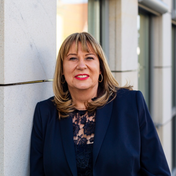 Philomena Gneger optimhome Immobilien Deutschland • Kaufen & Verkaufen Portrait Philomena Gneger